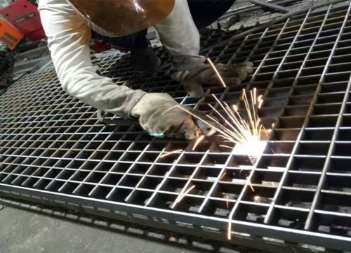 泰安格栅板厂家给你介绍钢格栅板焊接注意事项